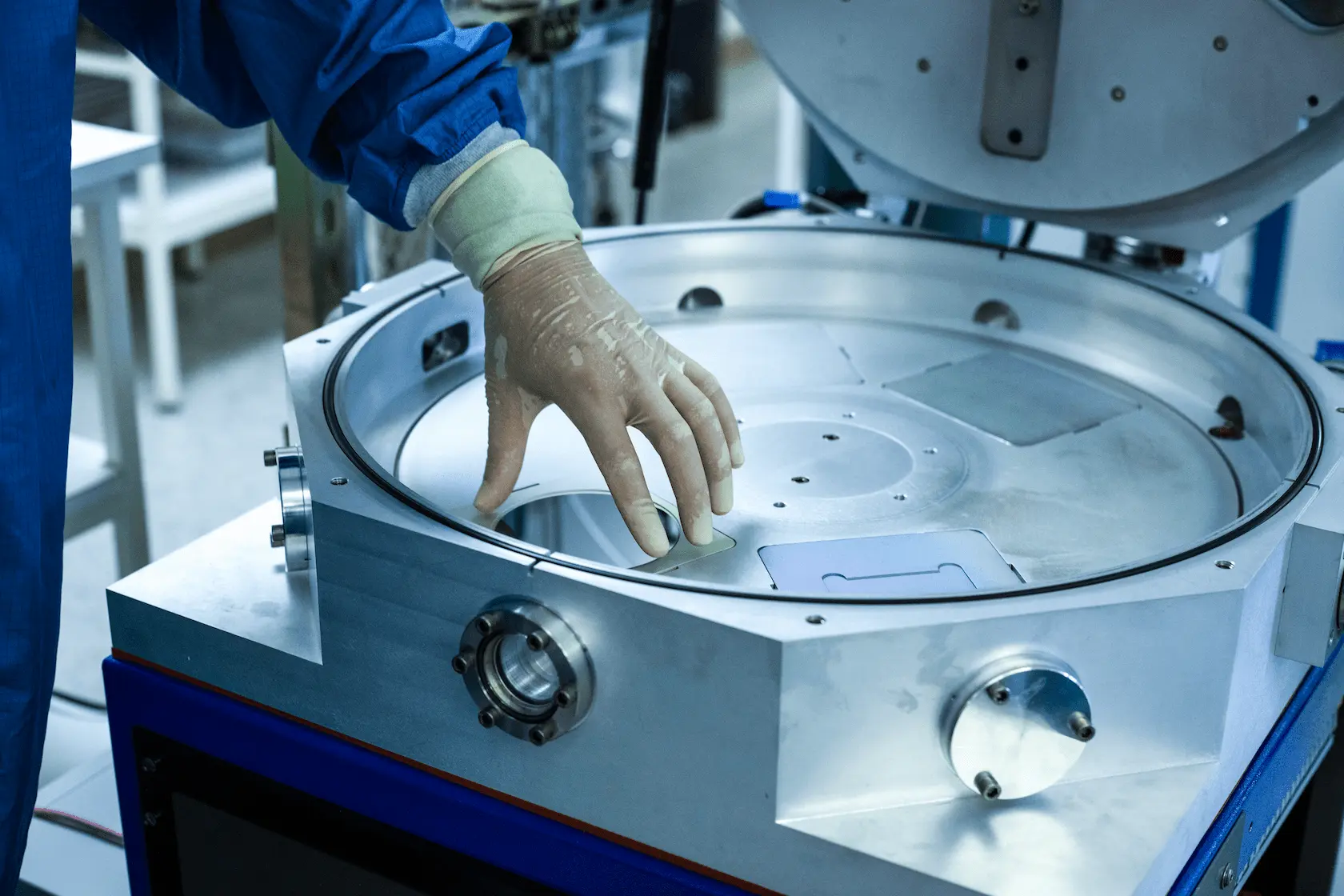 VaporPulse Technologies ALD coating facility and precision equipment